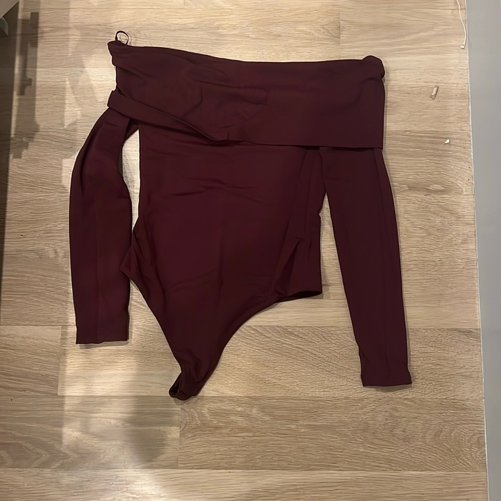 Never worn aritzia bodysuit